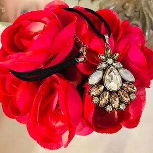 Rhinestone cluster necklace with velvet chain